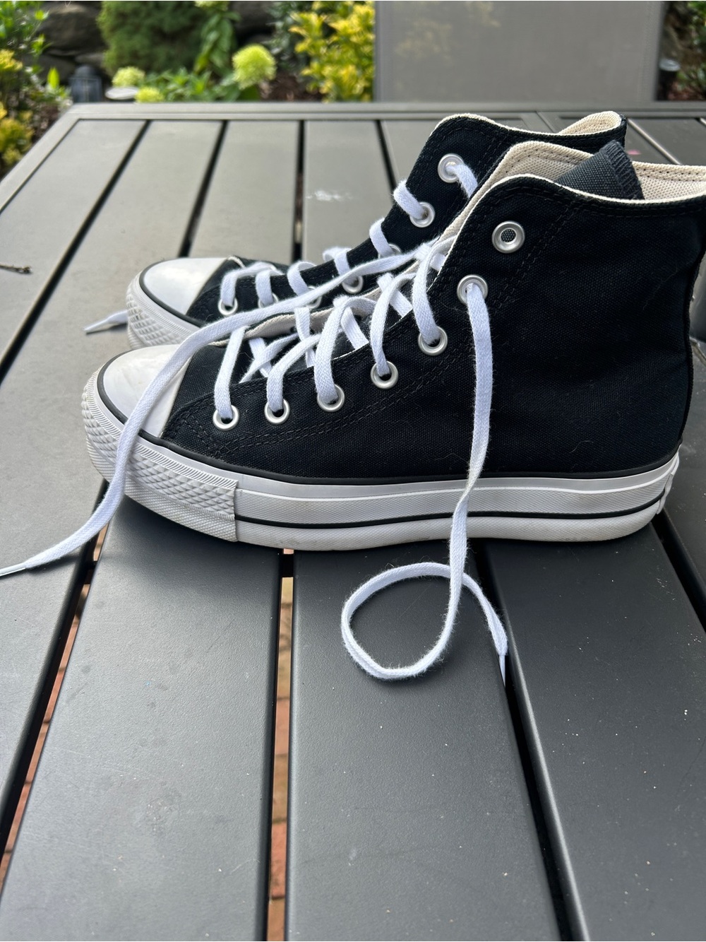 Converse women High-Top Sneakers in Black and White